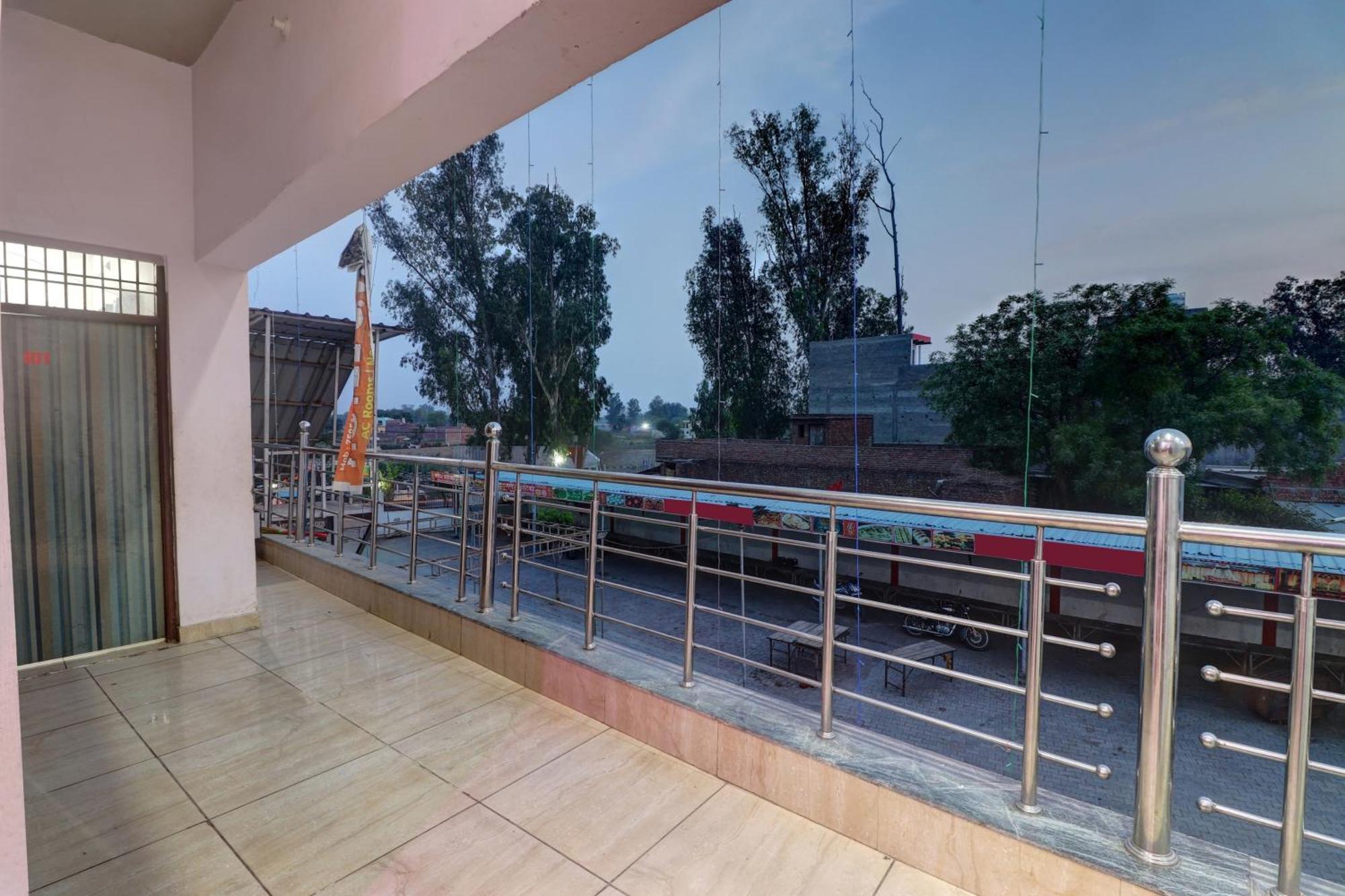 Hotel O Choice Guest House Vrindavan Ngoại thất bức ảnh